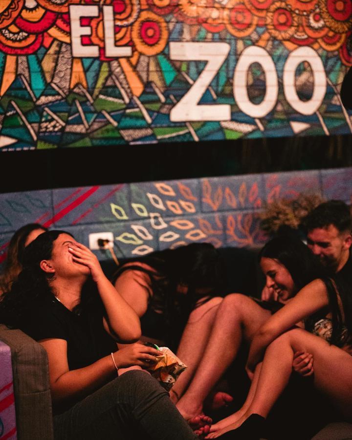 El Zoo Hostel, Bar & Pool Hostel *