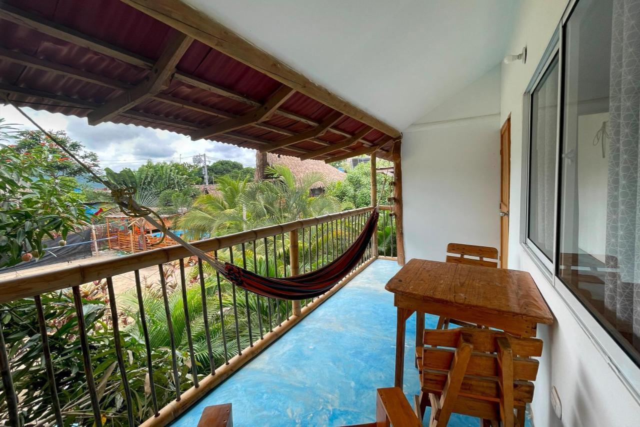 El Zoo Hostel, Bar & Pool Hostel