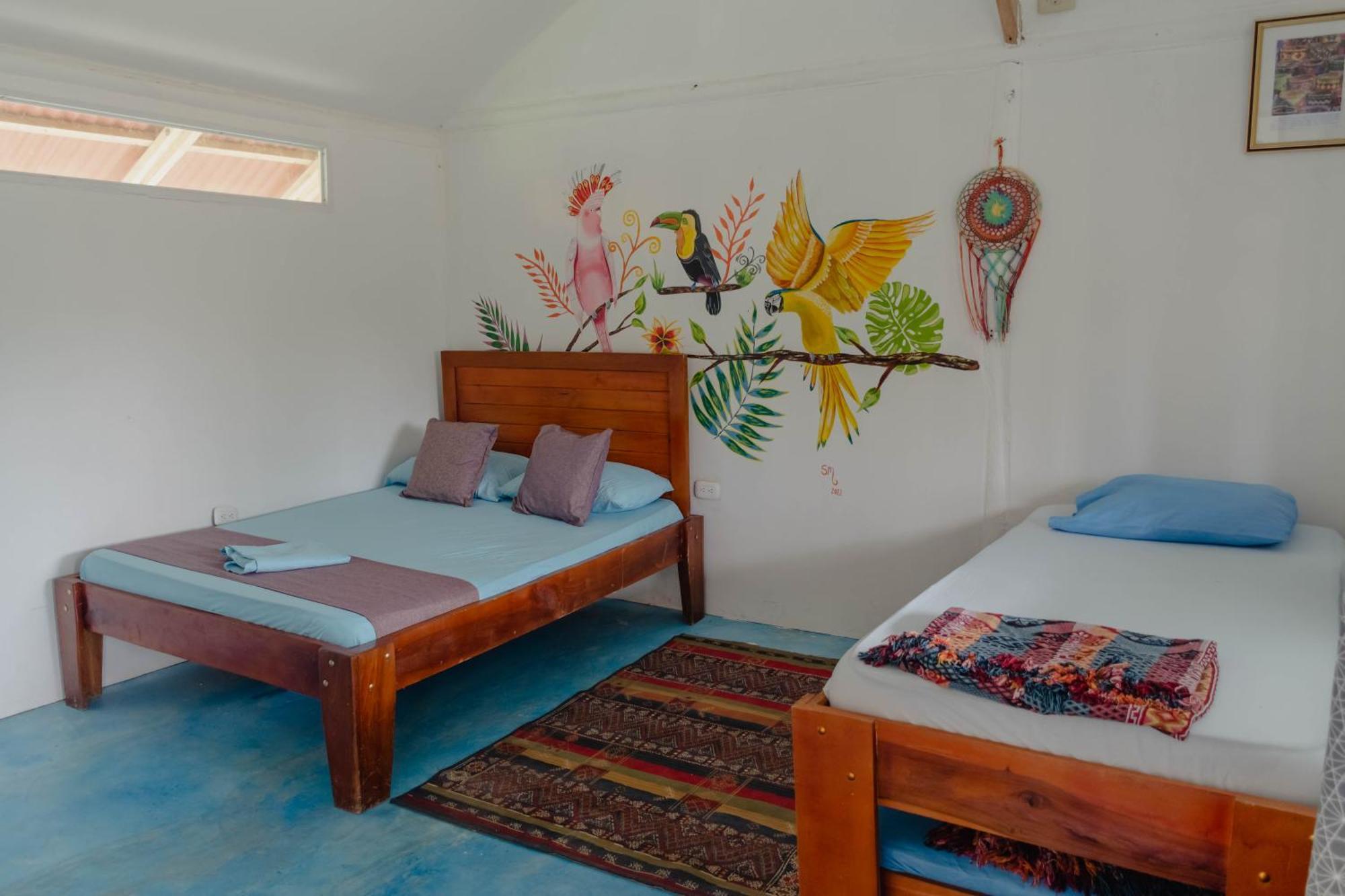 El Zoo Hostel, Bar & Pool Hostel